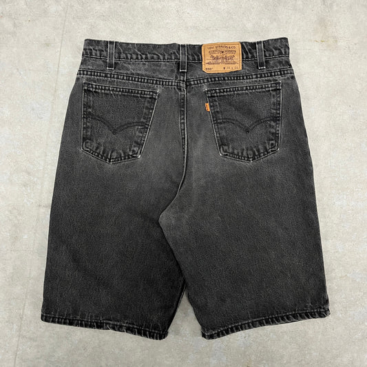 (34) Vintage Levis Jean Shorts