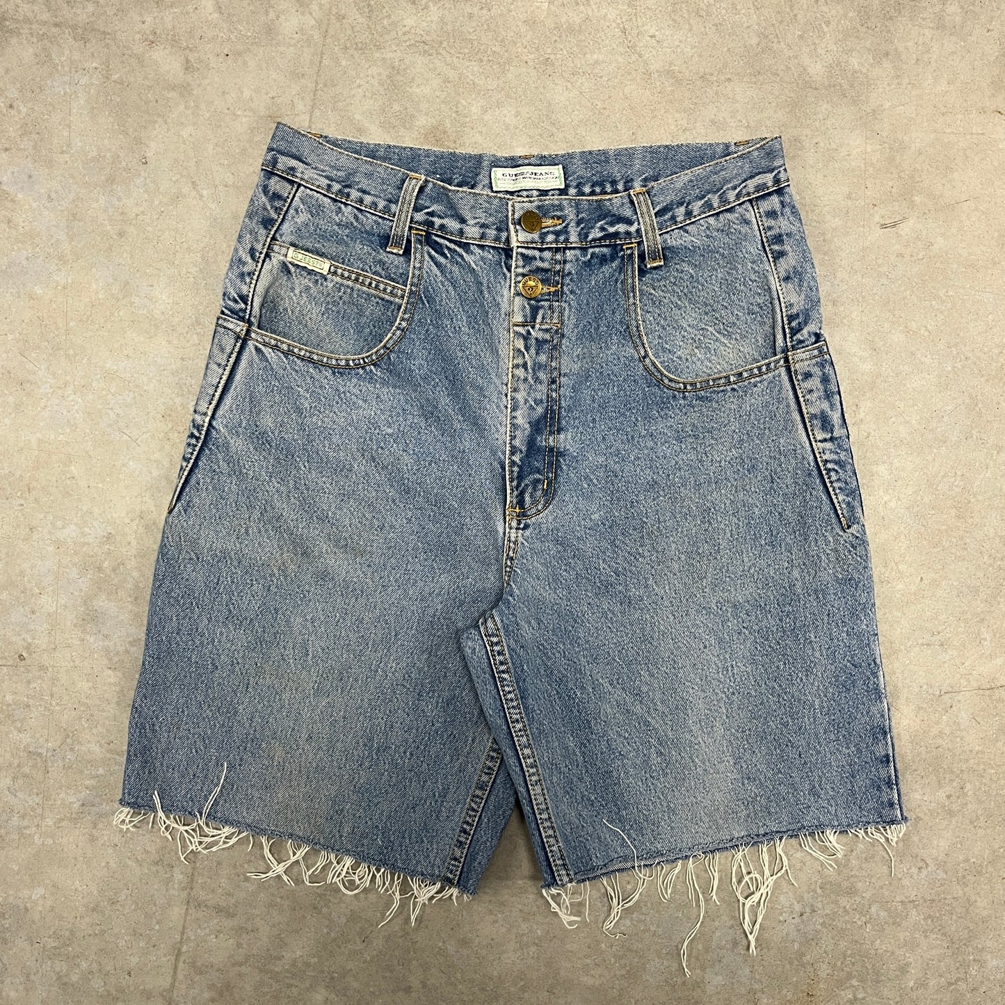 (32) Vintage Guess Jean Shorts